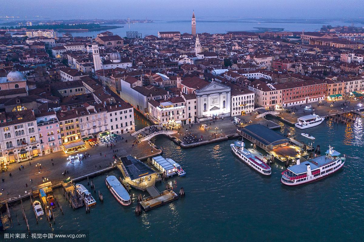 威尼斯离哪个港口近（威尼斯靠近的海域）