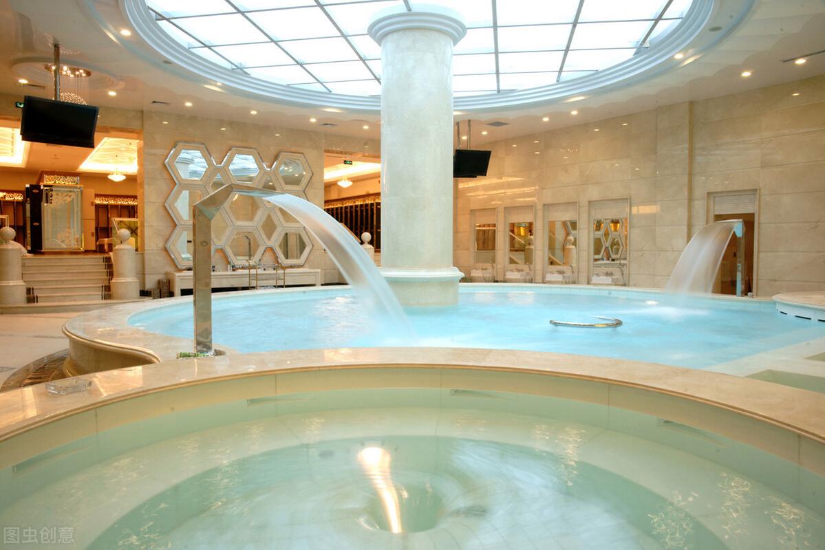 龙港市威尼斯洗浴中心（龙港威尼斯多少钱一位）